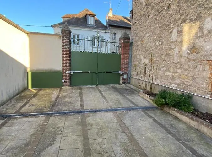 Maison Cosy Proche Centre Holiday home Compiegne